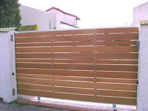 NUTEC DRIVEWAY GATES AND PALISADE FENCING  