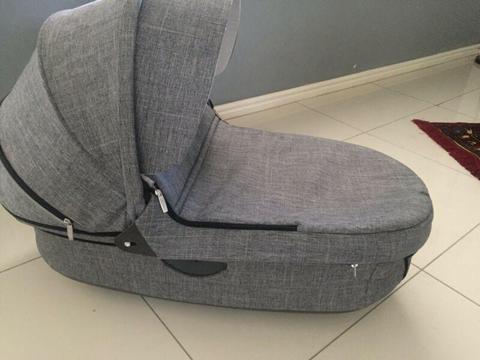 Stokke Basinet R2 500 