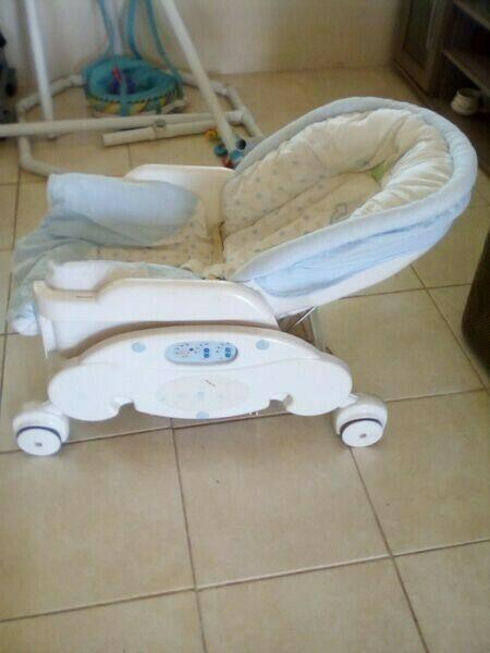 Electric Baby rocker with musical 