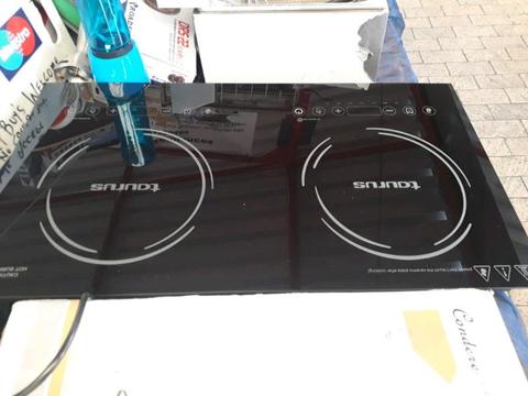 Taurus 2 plate induction cooker. (New) 