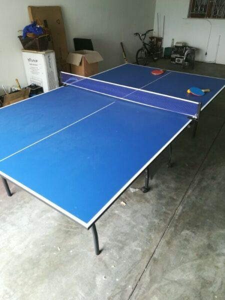 Table tennis 