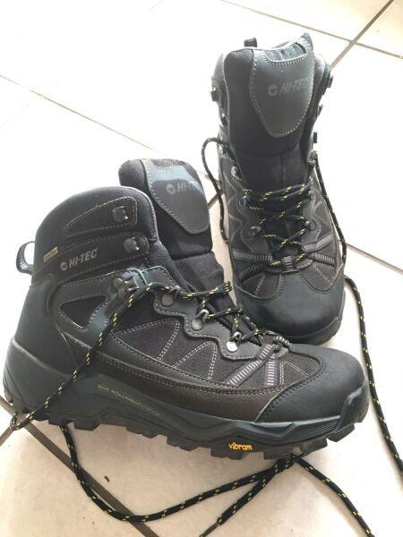 Hiking boots to swop  