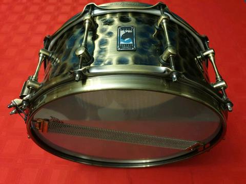 Mapex Black Panther SLEDGEHAMMER (Brass) Snare for Drum Kit with Extra Heads + Padded Mapex Bag 