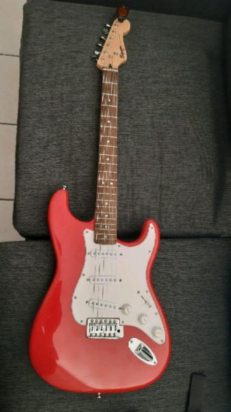 Fender bullet strat guitar 