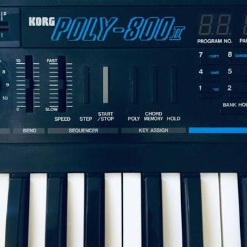 Korg Poly800II vintage synth 