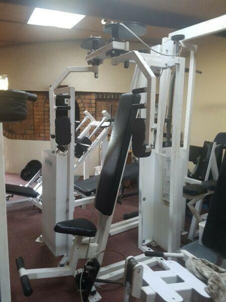 COMMERCIAL GYM EQUIPMENT 
