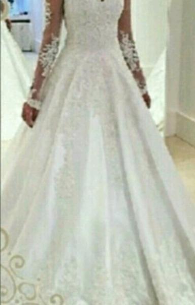 wedding dress 