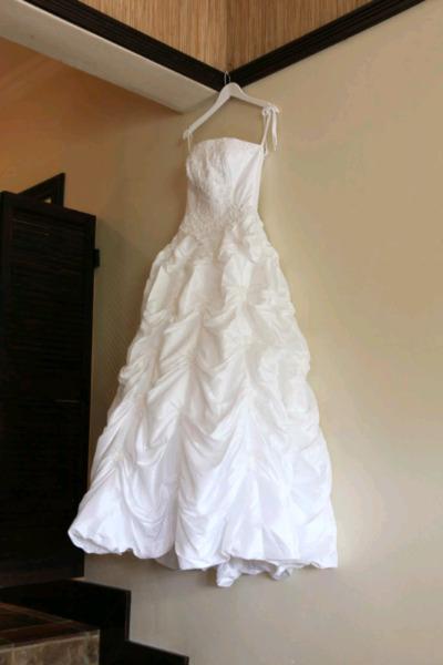 Wedding gown 