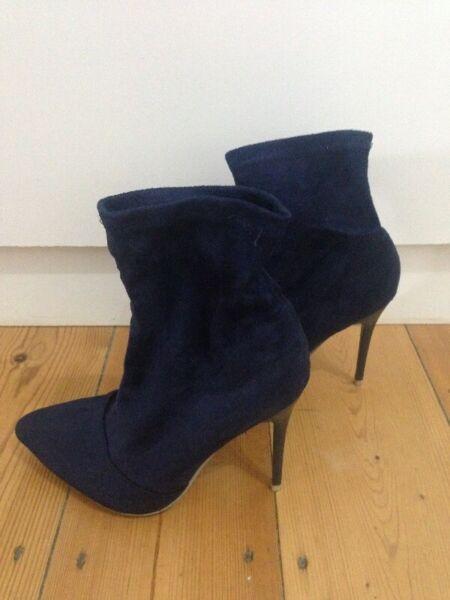 Ankle boot/Shoe size 5 
