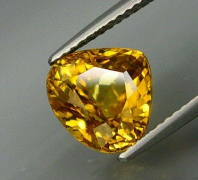 Breathtaking golden yellow zircon 