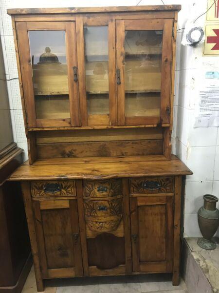 Cottage style kitchen cabinet 