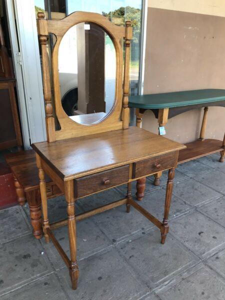 Dressing table with 2 drawers  