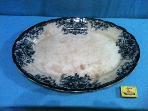 R120.00 … Old Tunstal Platter. 