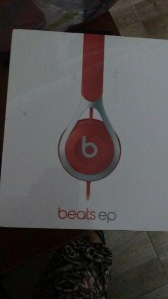 BEATS EP RED 