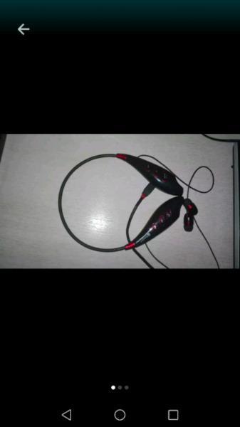 Bluetooth earphones 