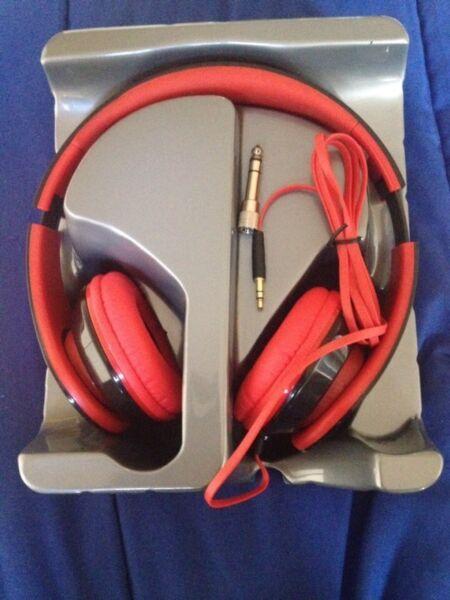 Stylish Red And Black Headphones New 