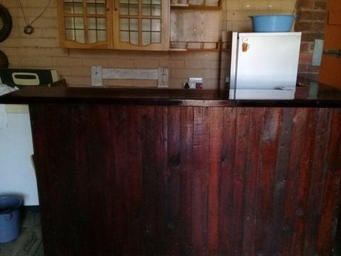 Bar Counter & Cupboard 