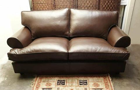 Genuine Leather Coricraft Santorini Style Couch, Oxblood, Full Grain,Mint Condition, 082 624 5168 