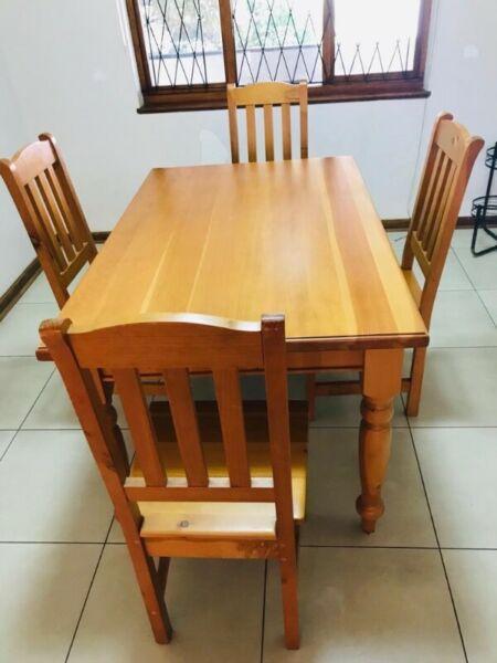 Dining table set for sale 