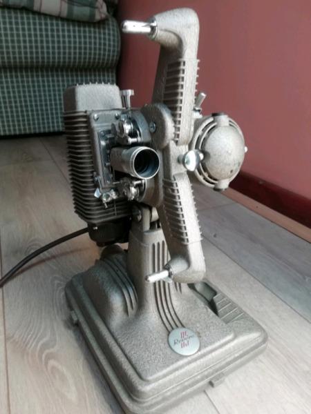Revere 85-X Vintage Movie Film Projector  