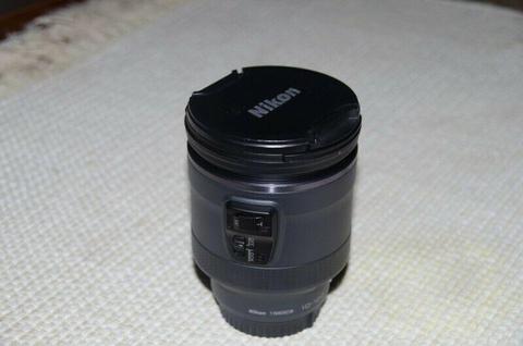 Nikon 10-100 lens for mirroless j range of Nikon cameras 