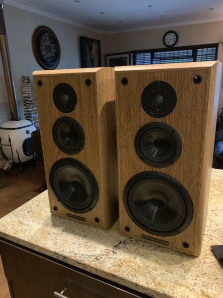 Infinity Reference 40 Speakers  