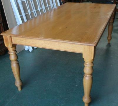 8 Seater Oak Dining Table - R3,450.00 