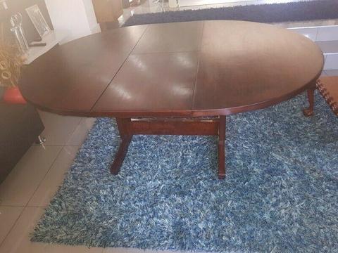 Extendable Dining Table 