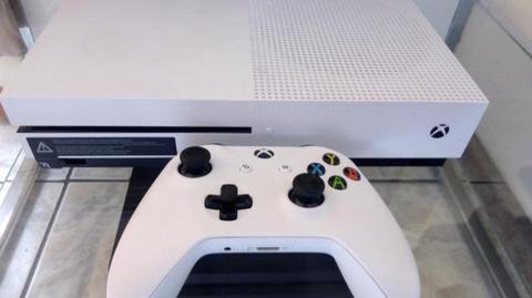 Xbox One S Console 