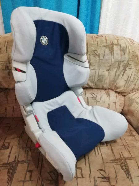 BMW booster seat 15-25kg 