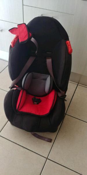 Car seat for sale 9kg to 25 kg 