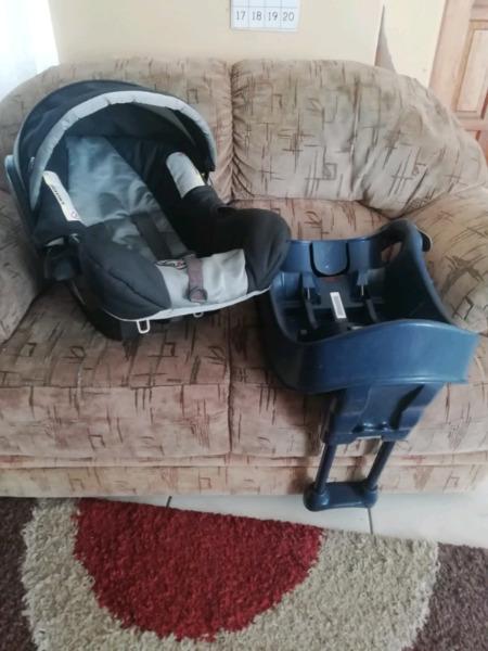 Graco carseat plus base 