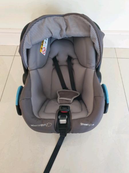 Bebe Confort baby car seat 