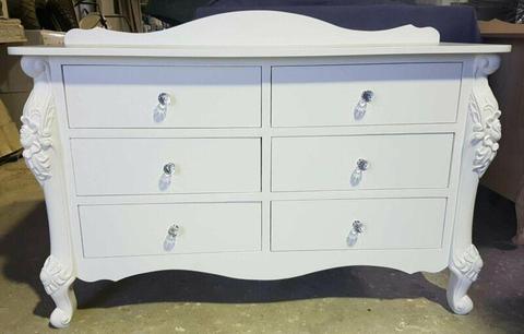 NEW CHEST OF DRAWERS - BABY COMPACTUM WITH CARVED LEGS 