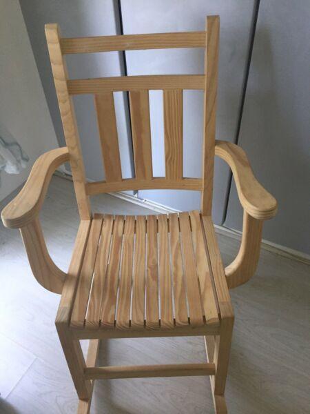 Rocking chair 