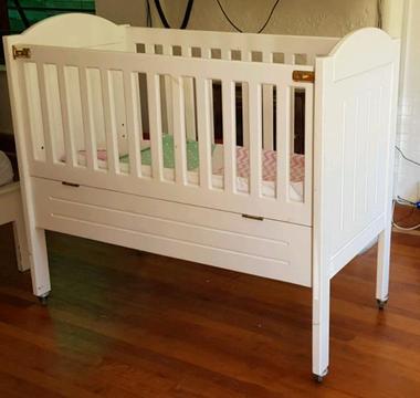 Solid Wooden Co-sleeper Cot 