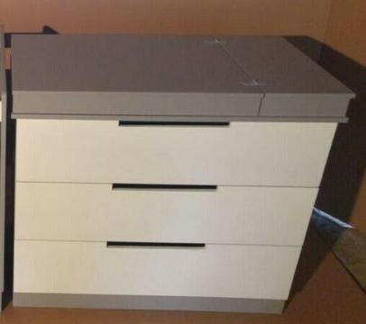 Baby Compactum for Sale Ty 07 – R3000 