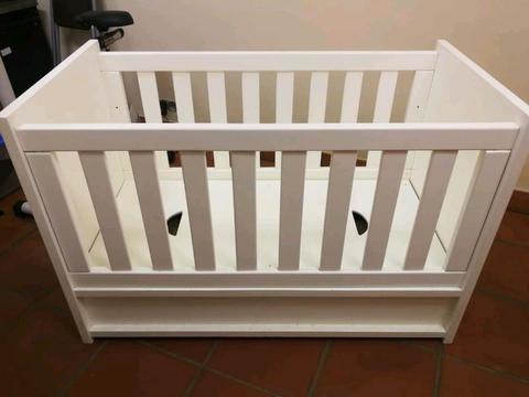 BABY COT FOR SALE 