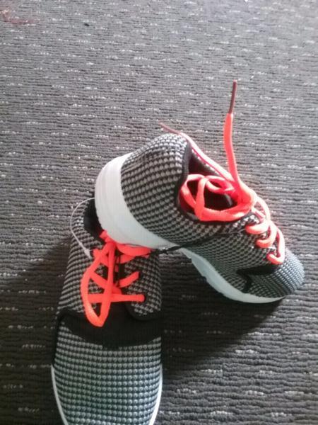 Brand New shoes UK baby size 12 (small) 