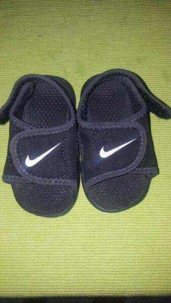 Baby nike sandals 