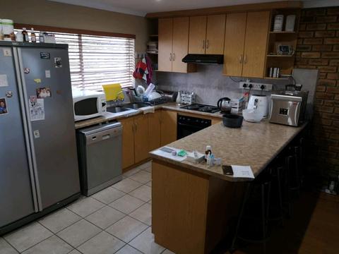 Full Kitchen unit and Laminted floor R6000.00 