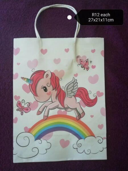UNICORN GIFT BAGS SMALL 
