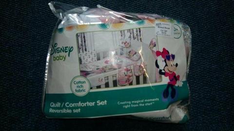 Minnie Mouse Quilt Set 