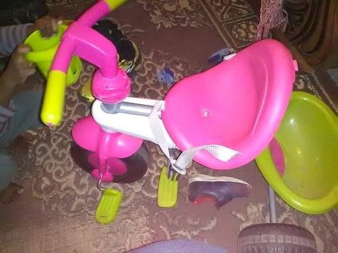 Girls Tricycle Good as New 