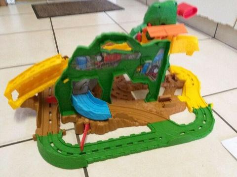 Thomas and friends jungle quest track 