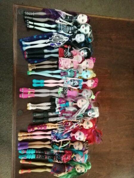 Monster High, Polly Pockets, Bratz and Various 