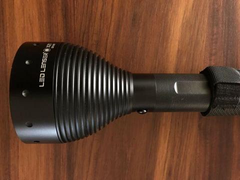 Led lenser X21R - Brightest torch in the world! 