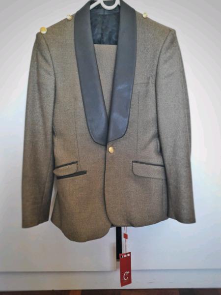 ORIGINAL Carducci Suit + extra pants 
