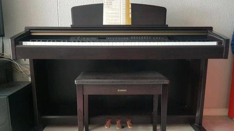 Yamaha Clavinova (Electric Piano) CLP130 
