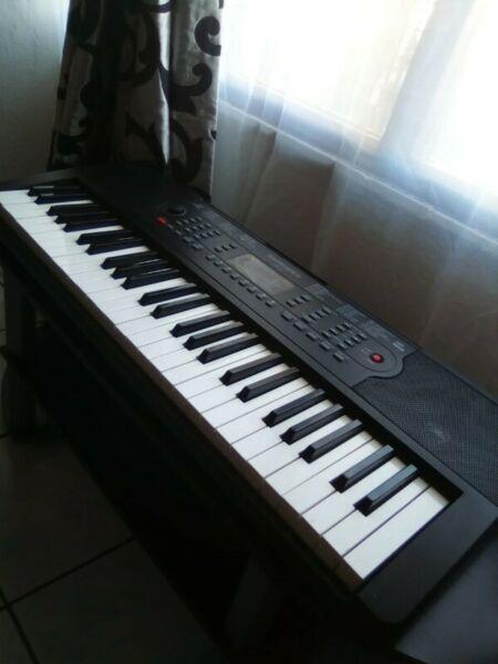 Sanchez Keyboard for sale - as good as new 